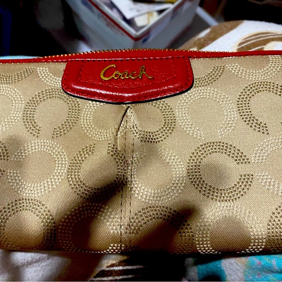 Coach Wallet as is condition - Picture 11 of 13